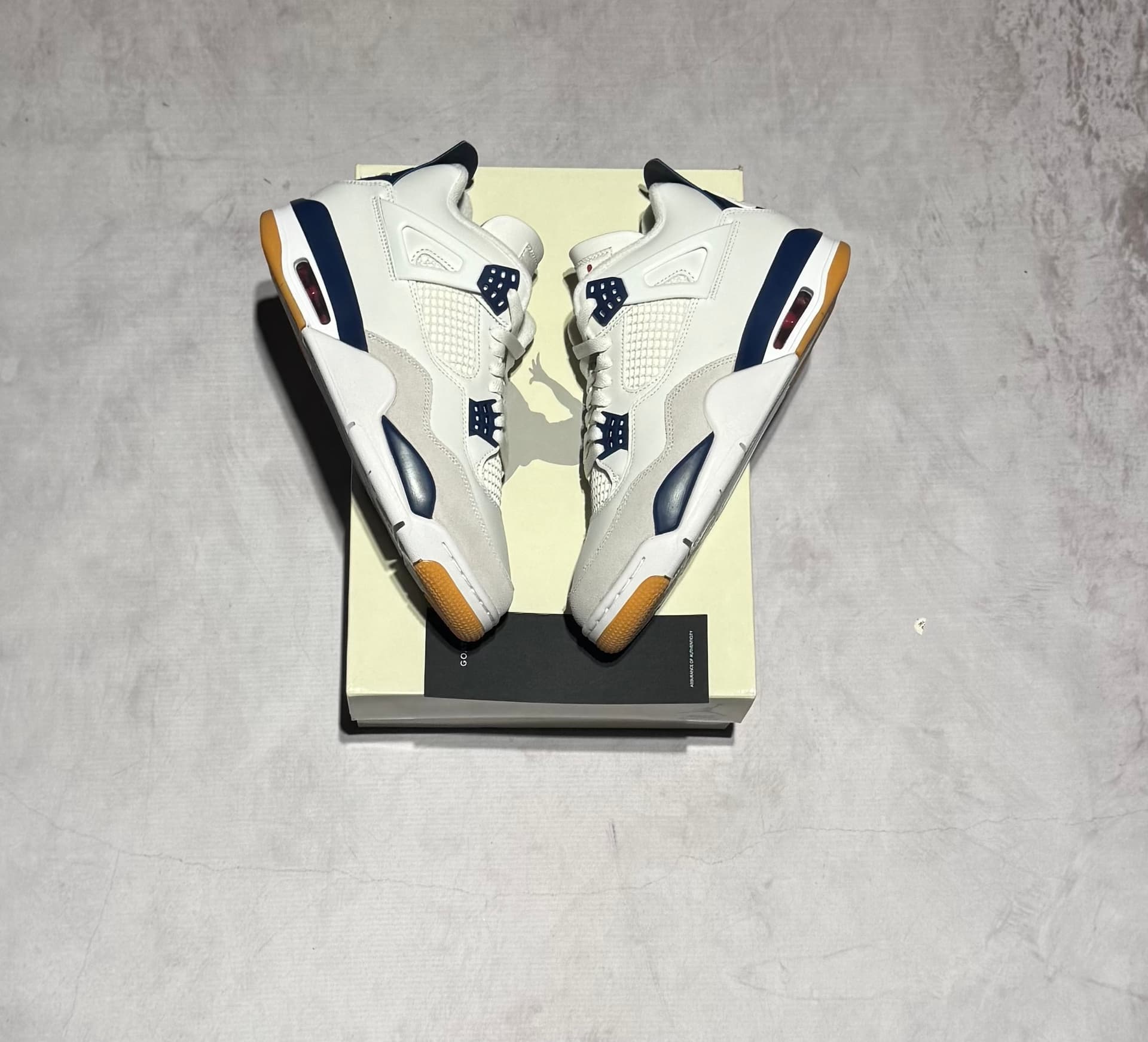 Jordan 4 “SB Navy”