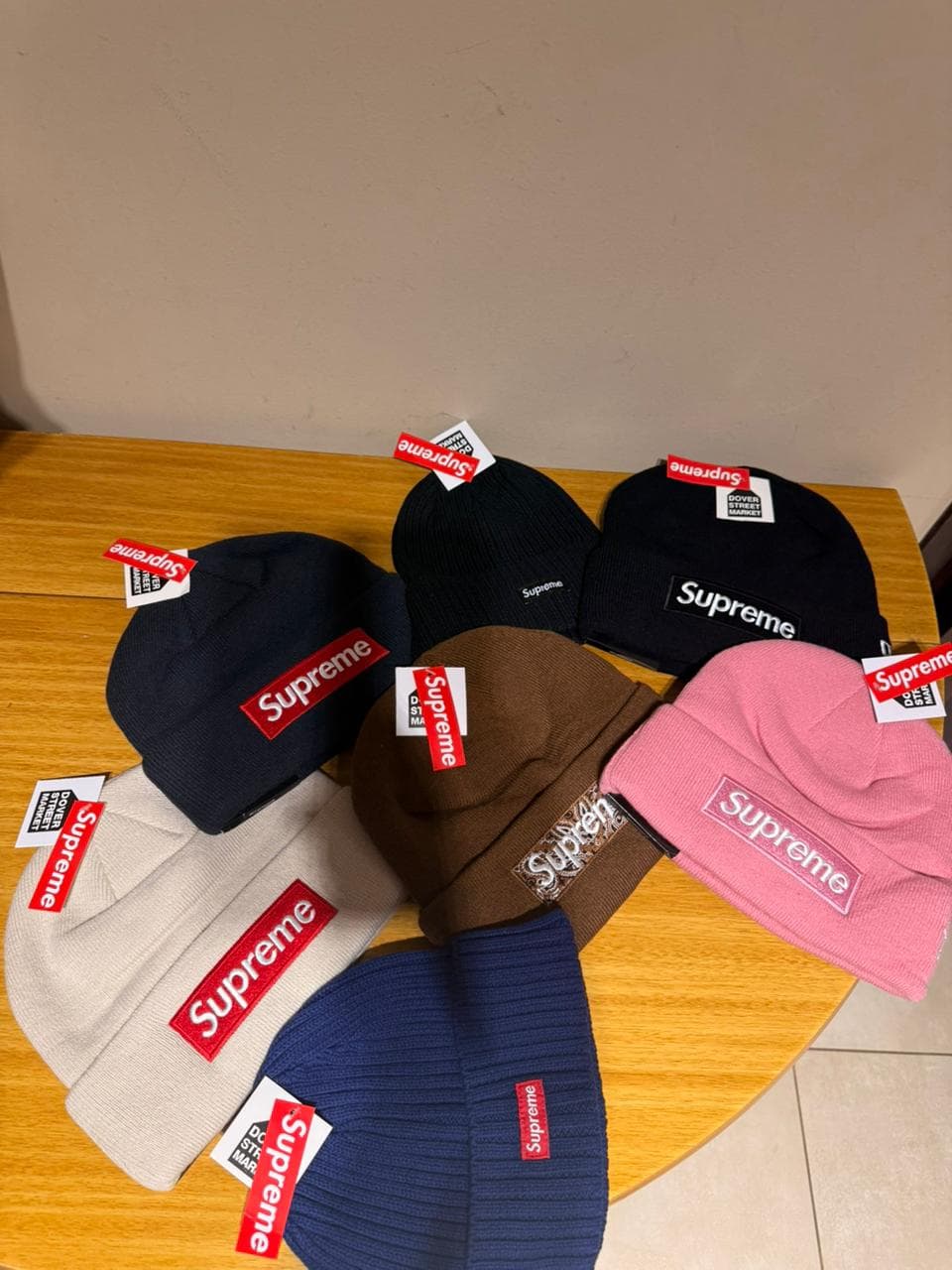 "Supreme Beanies" *PRECIO INDIVIDUAL*