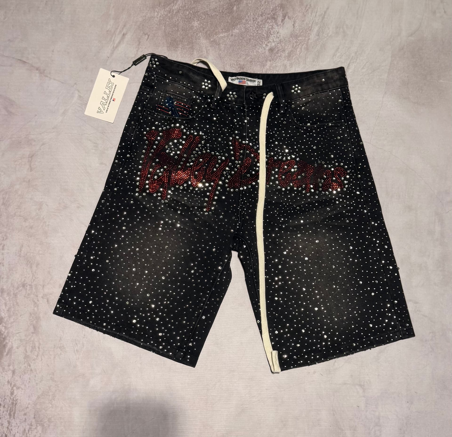 Vale Forever "Iced Short"