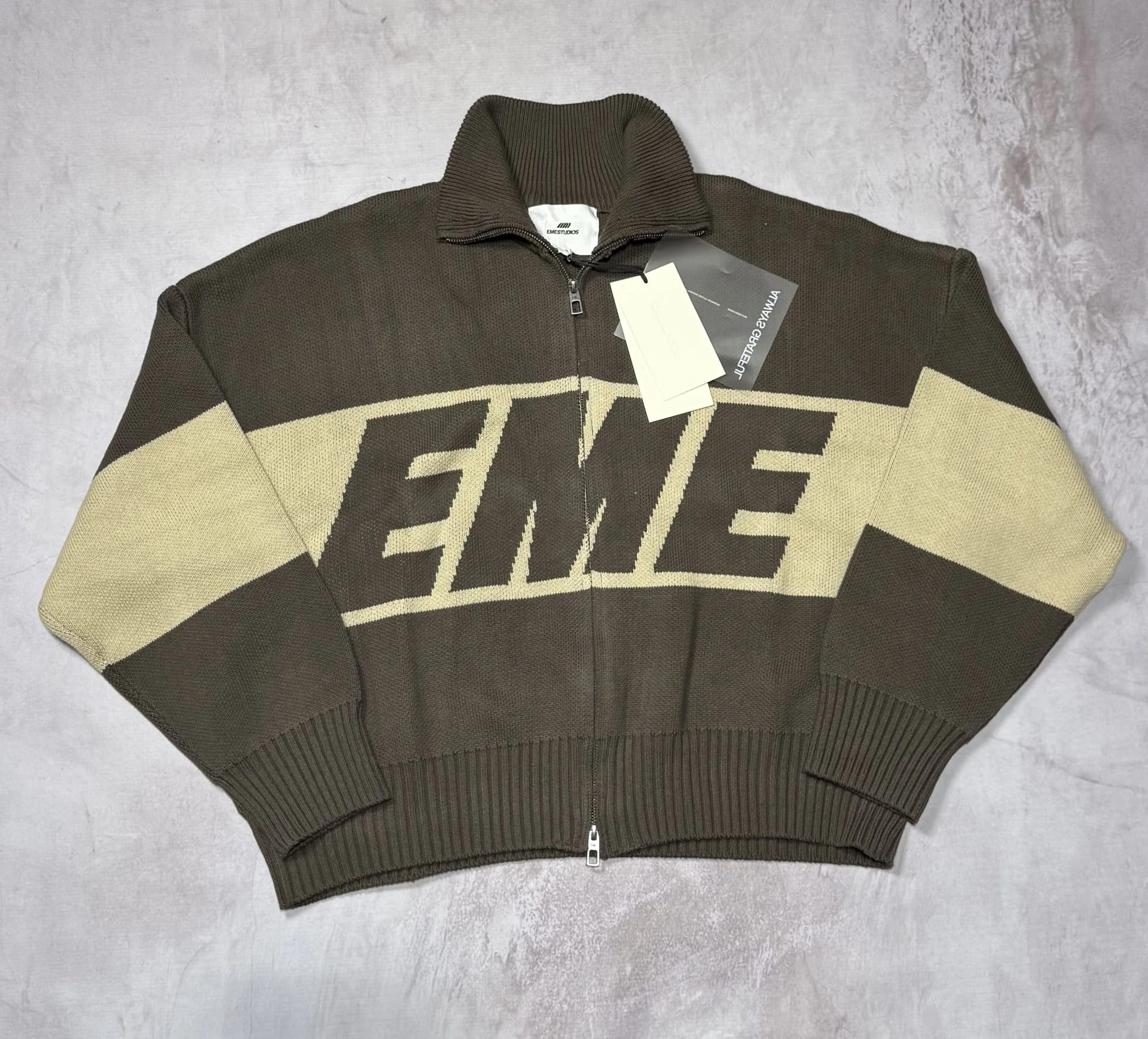 EmeStudio "Zip Brown" Knit