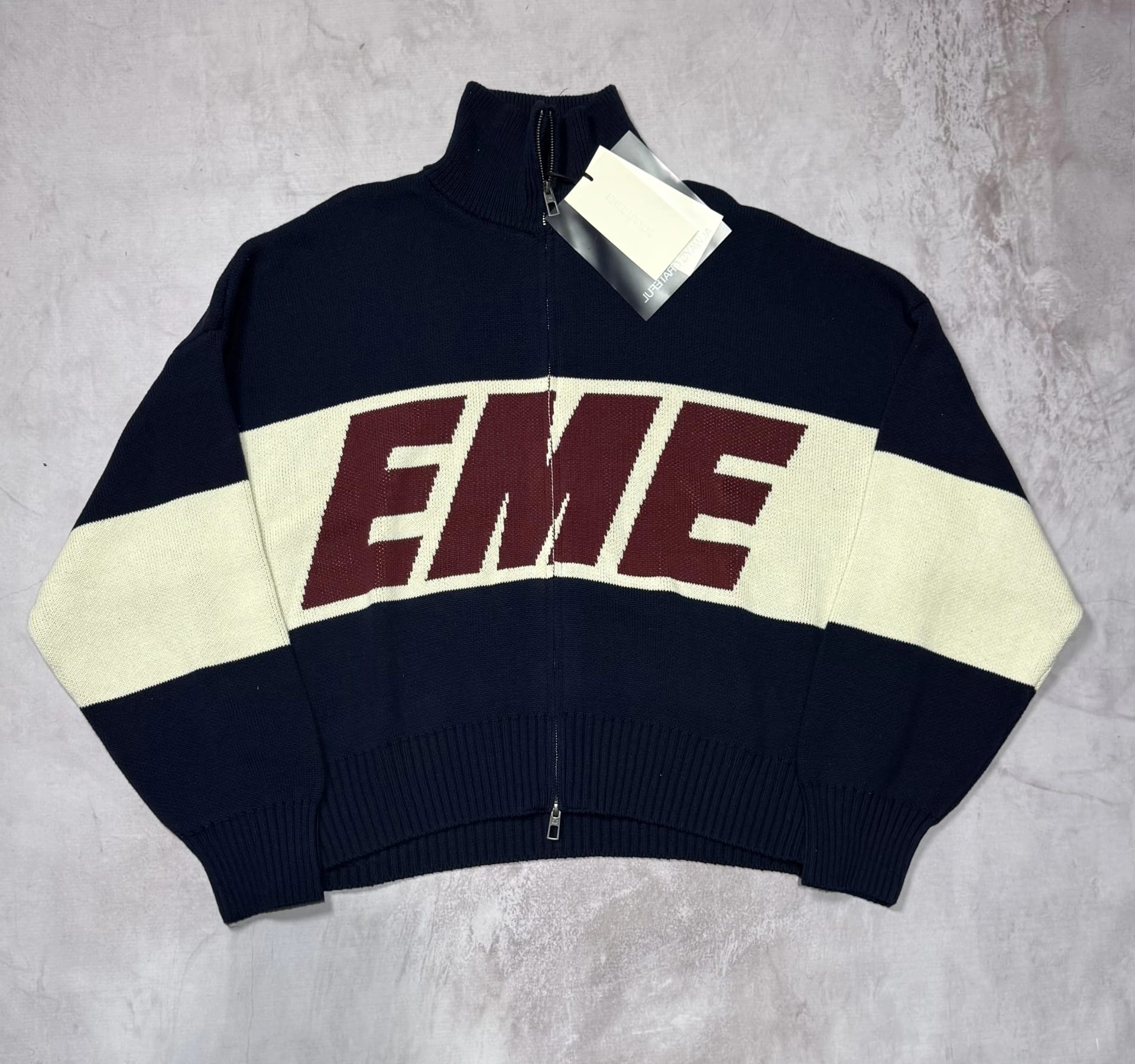 EmeStudio "Blue Zip" Knit