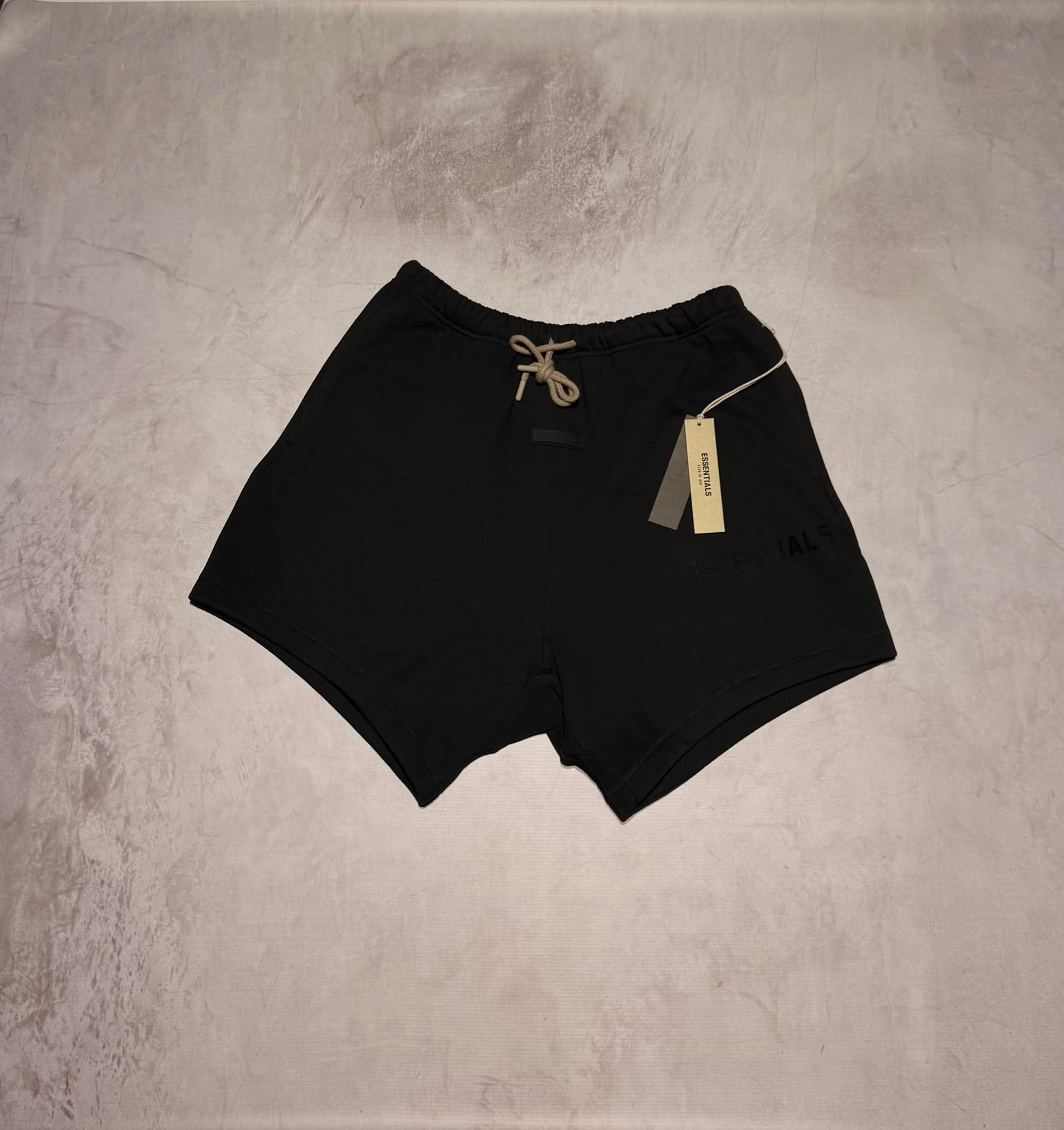 Essentials Short Jet Black